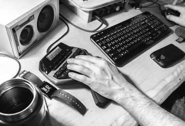 意甲媒体透露：米兰俱乐部正在重点关注11场8球的，23岁身高一米九的大中锋